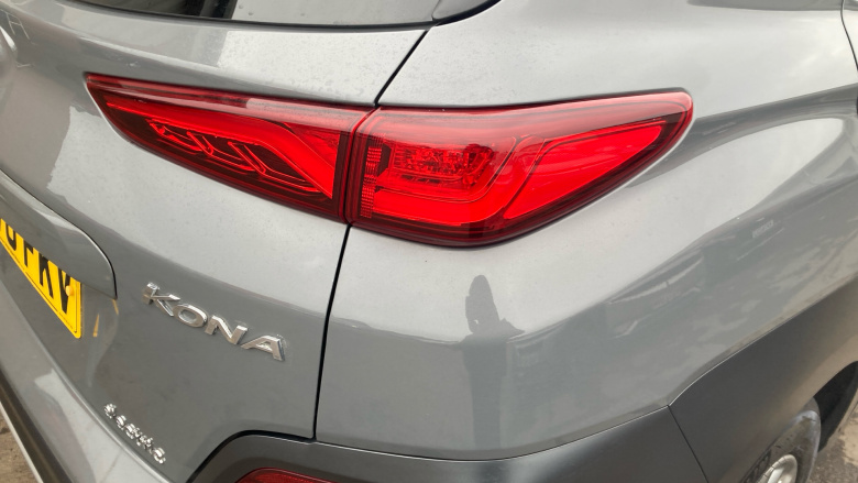 Hyundai Kona 150kW Premium 64kWh 5dr Auto Electric Hatchback